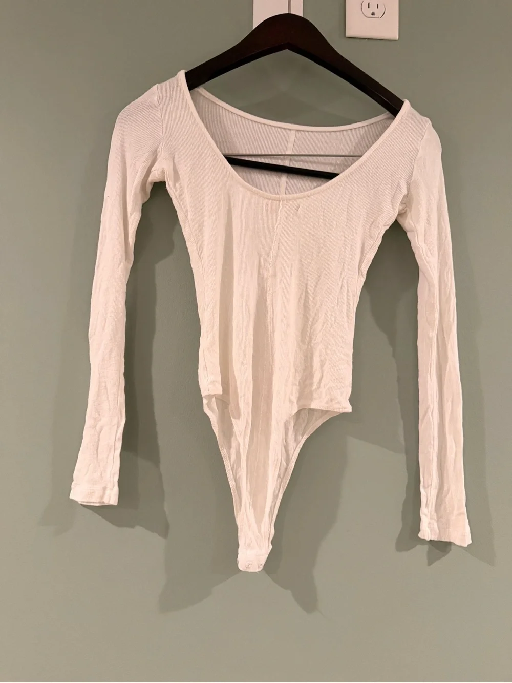 Long Sleeve Scoop Neck Cream Bodysuit - Picture 3 of 5